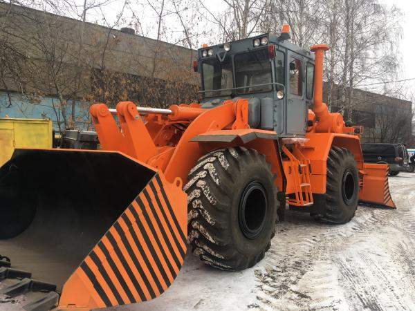 Кировец К-702 МВА УДМ2