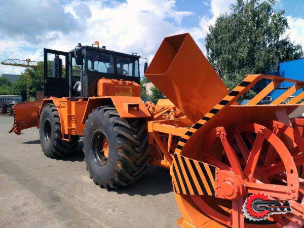 Кировец шнекоротор с передним отвалом К-700