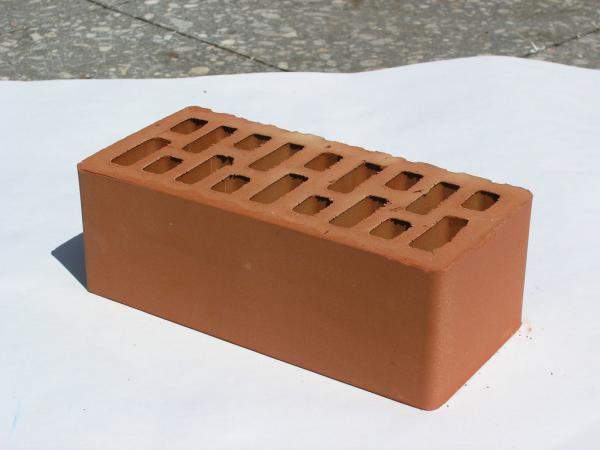 Кирпич облицовочный красный полуторный ВАЗ М 150