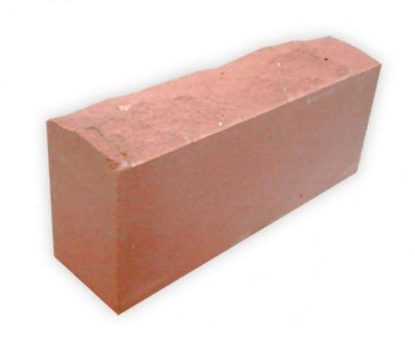 Кирпич рустированный силикатный одинарный полнотелый лицевой (ложковый) красный размер 250х100х65 ГОСТ 379-2015 по цене изготовителя в Екатеринбурге | Оптом и в розницу официальный дилер завода SiMAT
