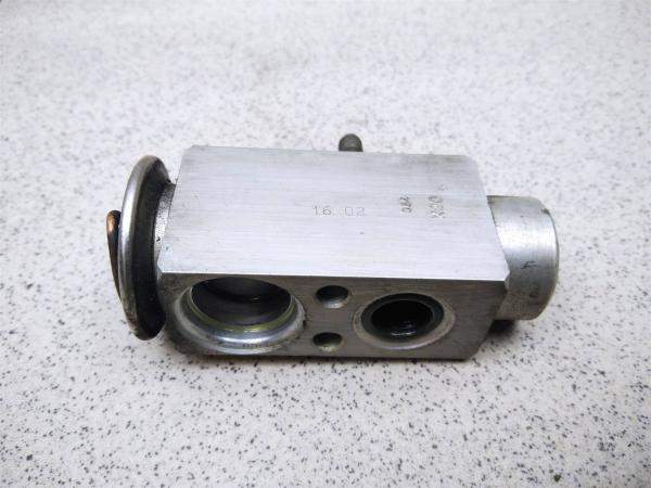 Клапан кондиционера Mercedes Benz W211 E-Klasse (УТ000216395) Оригинальный номер 2308300184