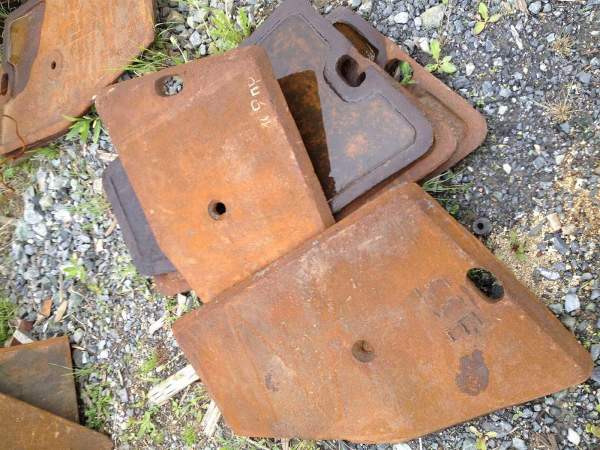 Клин нижний правый СМД-109А, № 168-0-2 / 4816800002 (футеровка)