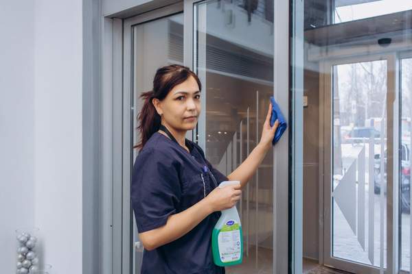 Клининг в СПб и лен. обл