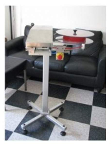 Клипсатор-полуавтомат для упаковки хлеба