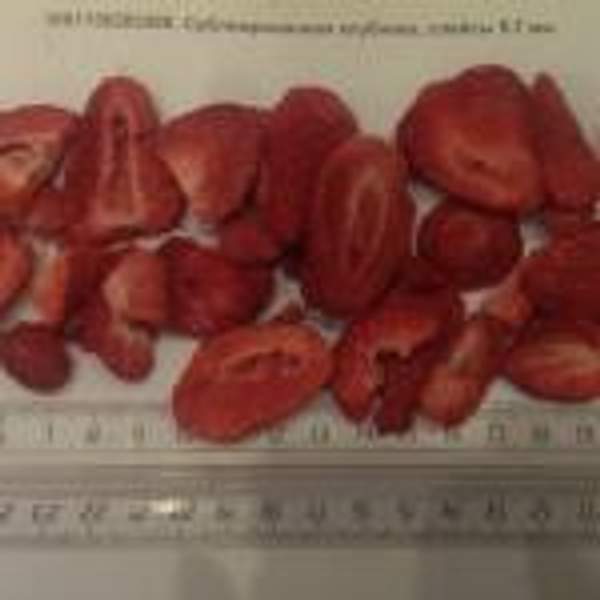 Клубника сублимированная слайсы