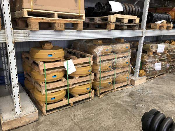 Колесо направляющее Komatsu PC200-7 (20Y-30-00320)