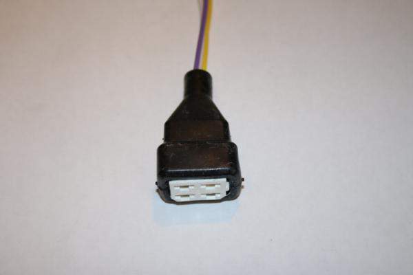 Колодка соединительная 4 контактная 6,3мм гнездо (с проводом)