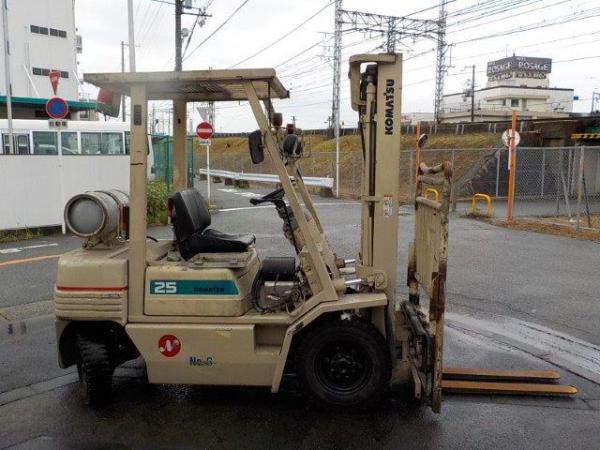 Komatsu FG25H-11-492696