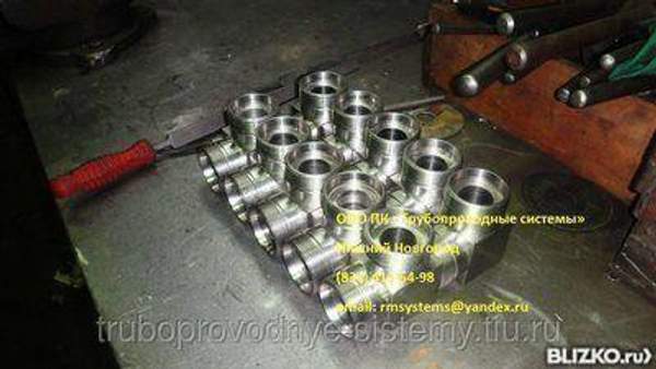 Комбинированный угольник фланцевый Ру до 100 МПа ГОСТ 22799-83