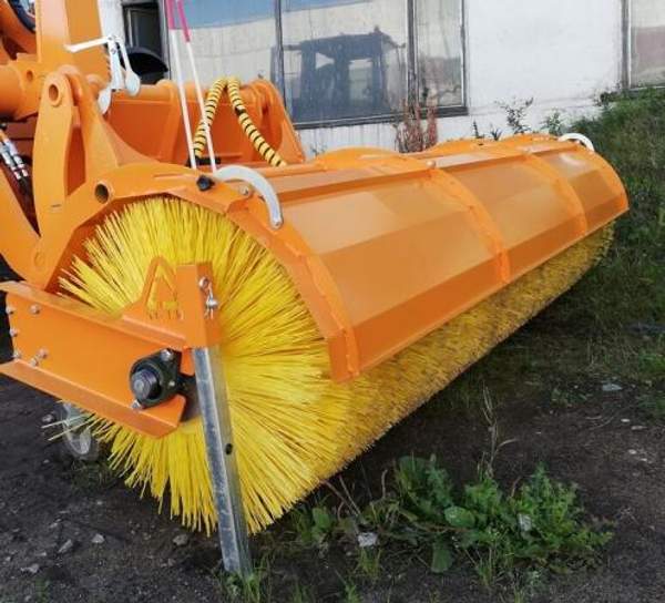 Коммунальная фронтальная щетка ТЦ ПМ 2100 мм с механическим поворотом