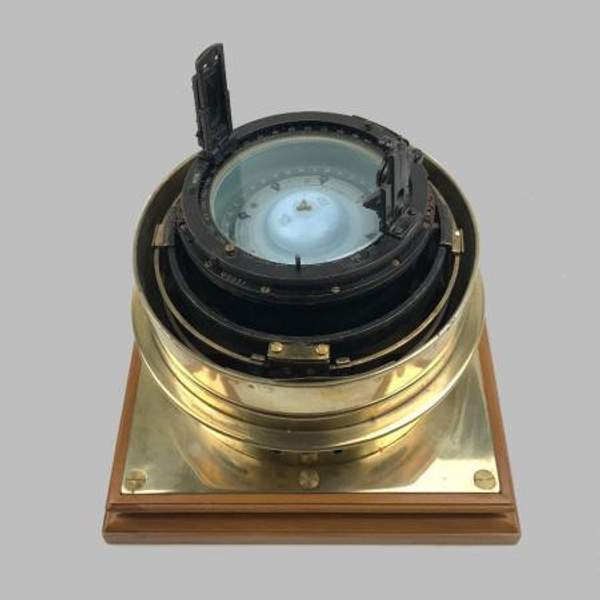 Компас с немецкого военного судна, начало 20 века