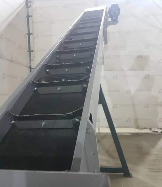 Конвейер ленточный для сыпучих, кусковых и штучных продуктов