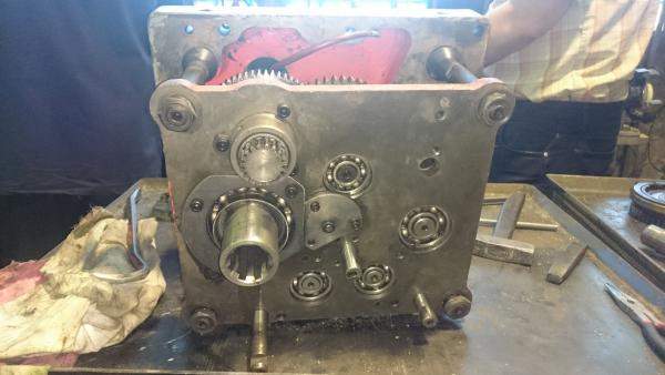 Коробка скоростей 2Н135