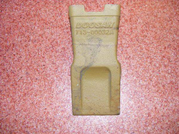 Коронка ковша экскаватора Doosan 713Y00032 (2713-0032)