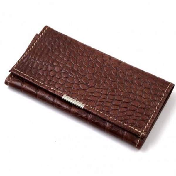 Кошелек-ключница мужской, на застежке кнопке, из натуральной кожи, с тиснением под крокодила, коричневого