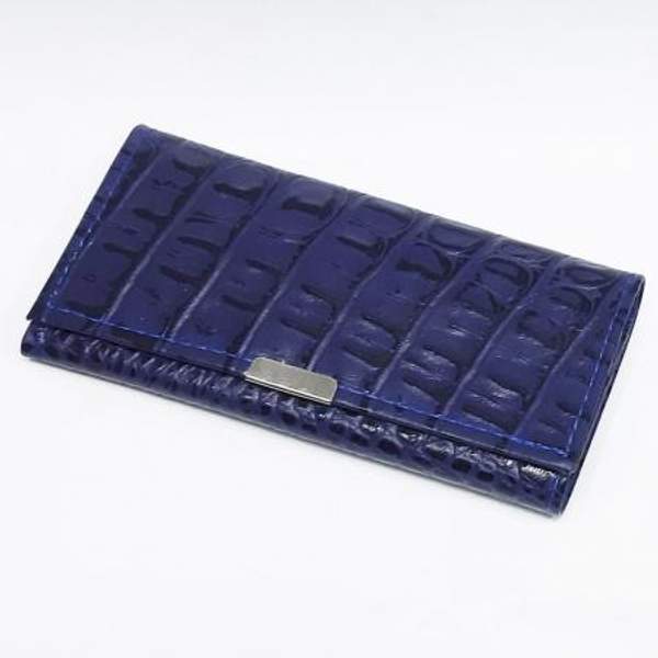 Кошелек-ключница мужской, на застежке кнопке, из натуральной кожи, с тиснением под крокодила, синего цвета
