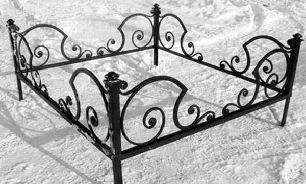 Кованая оградка №34 - изготовим по вашим размерам