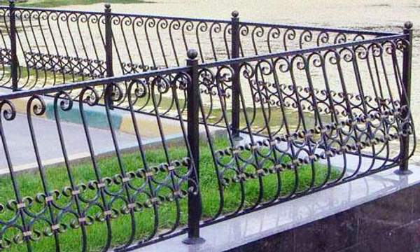 Кованая оградка №35 - изготовим по вашим размерам