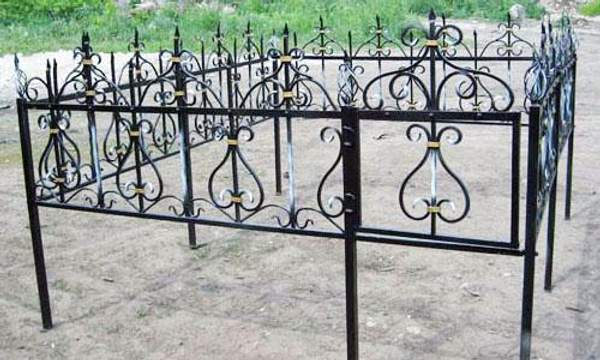 Кованая оградка №36 - изготовим по вашим размерам
