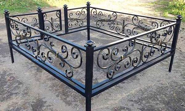 Кованая оградка №47 - изготовим по вашим размерам