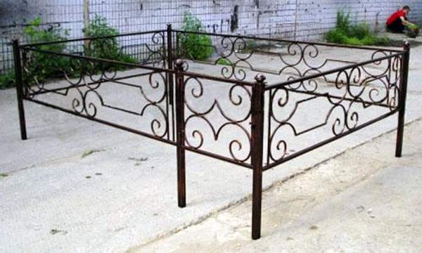 Кованая оградка №67 - изготовим по вашим размерам