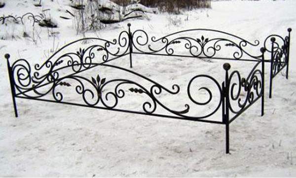 Кованая оградка №9 - изготовим по вашим размерам