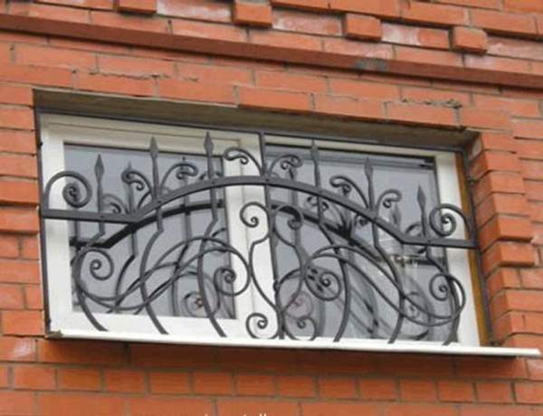 Кованая решетка 015