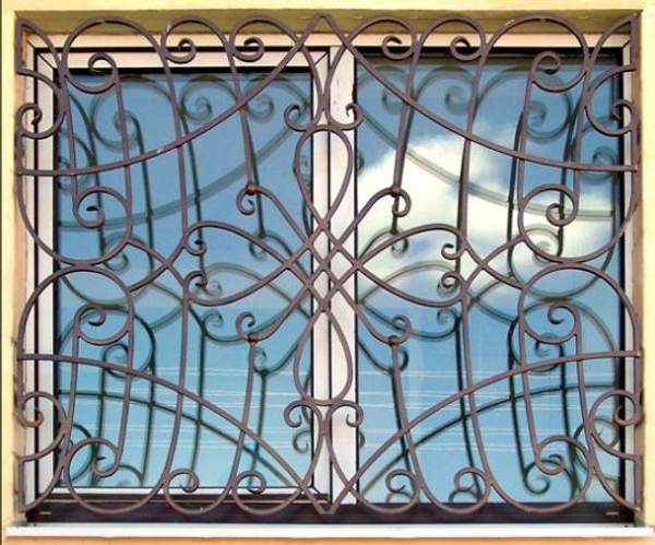 Кованая решетка 016