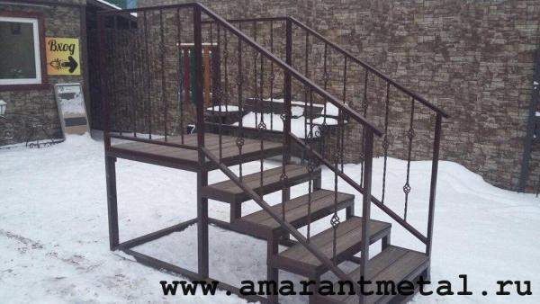 Кованое приставное крыльцо