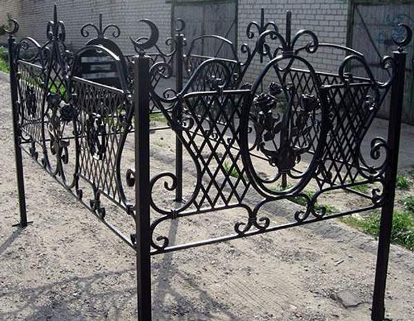 Кованые мусульманские оградки на могилу - делаем "под ключ"