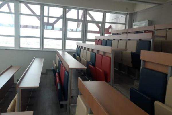 Кресла для залов аудиторий института "АРТ-ИН"