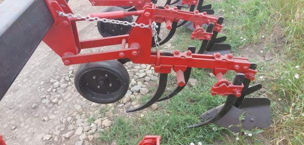 КРН-9 секций (от 76 л.с.) культиватор междурядный с транспортировочным устройством и опорными колесами