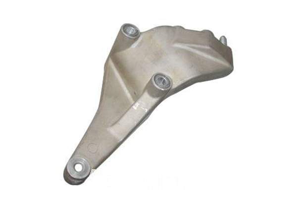 Кронштейн опоры двигателя правый Chery Fora (A21)