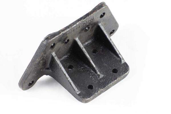 Кронштейн отбойника задней рессоры 29ZB8A-04204/29ZB8A-04201 (Товары Грузовые)