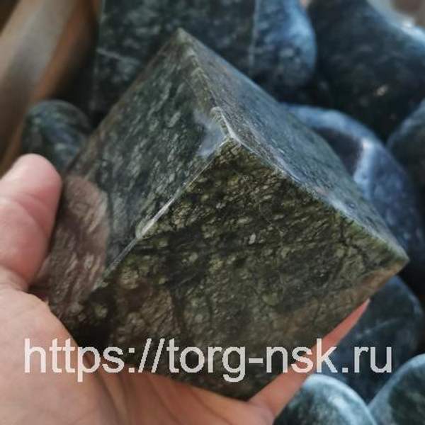 Кубик из камня Черный принц полированный