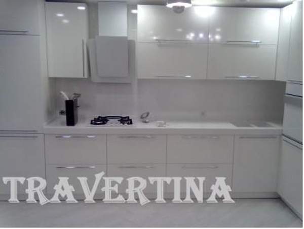 Кухонные столешницы и мойки из искусственного камня