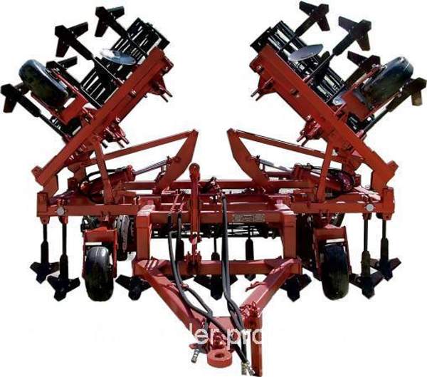 Культиватор АПК-4.2 с шевронным катком