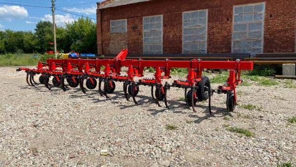 Культиватор-растениепитатель навесной КРН-5,6