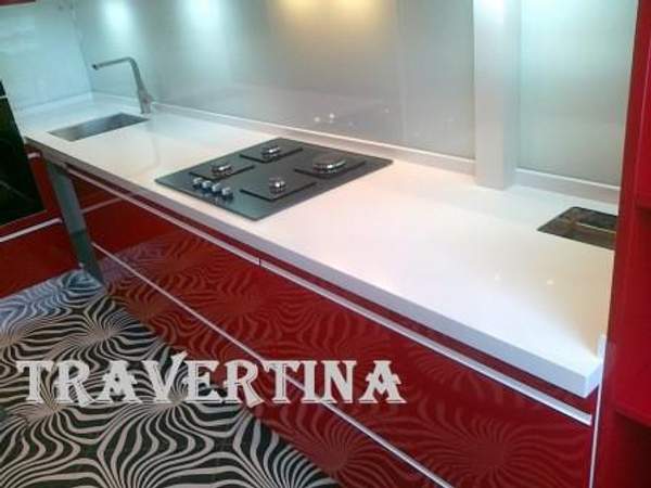 Кварцевая столешница для кухни от производителя