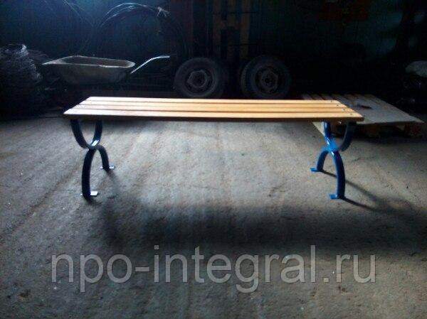 Лавочка из металла и дерева Сандра 2.0