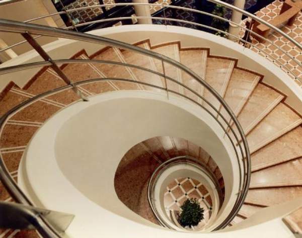 Лестницы из искусственного камня, агломрамора