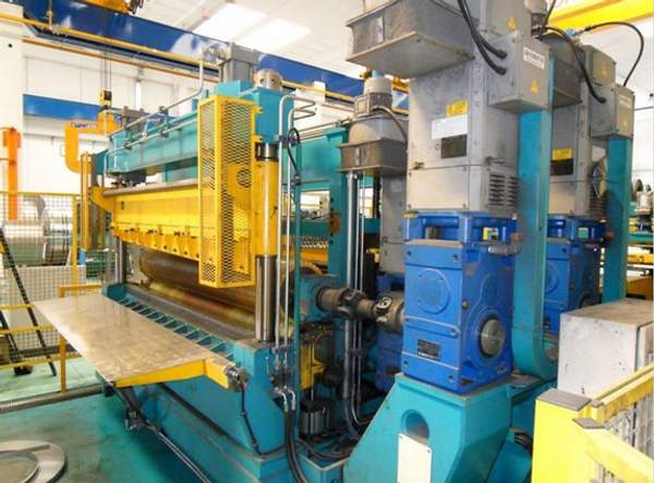 Линия продольно поперечной резки рулонного металла FLOREANI and PARTNERS 2000x6 mm