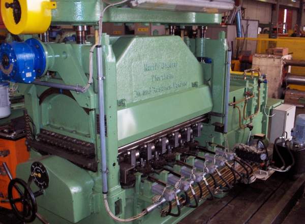 Листоправильная машина Ungerer 1300 x 2.5 мм (б.у)