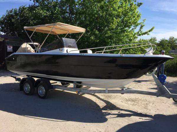 Лодка Россия Тунец-6,2м. черная