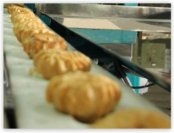 Машина для наполнения эклеров МНЭ-1 вертикального типа