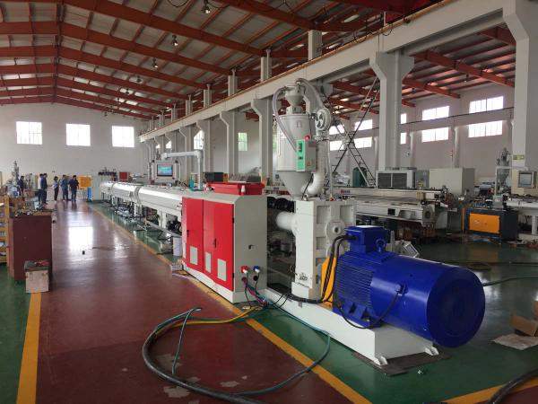 Машина для трехслойных ПЭ труб