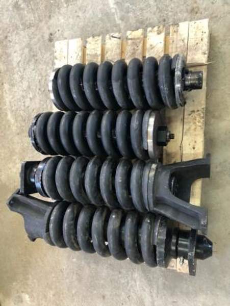 Механизм натяжения Komatsu PC200-8MO