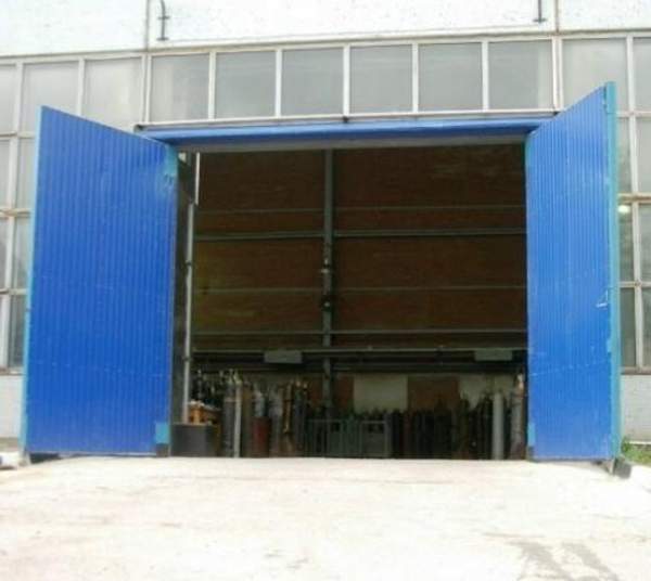 Металлические промышленные ворота