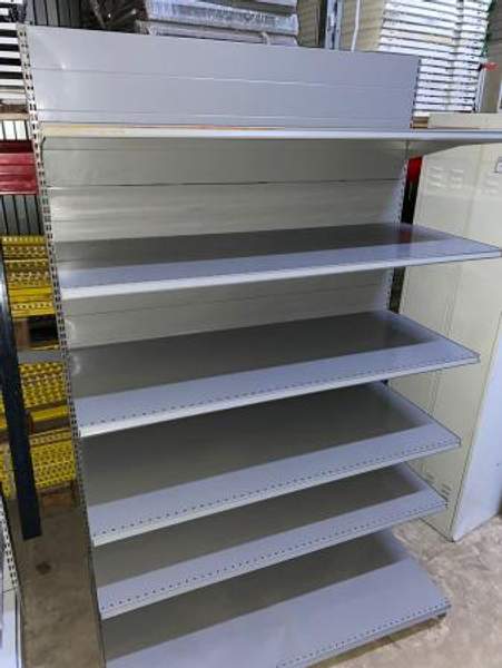 Металлический стеллаж для магазина