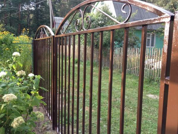 Металлическое ограждение